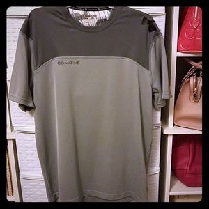 Under Armour Combine Men's Tee Size Medium